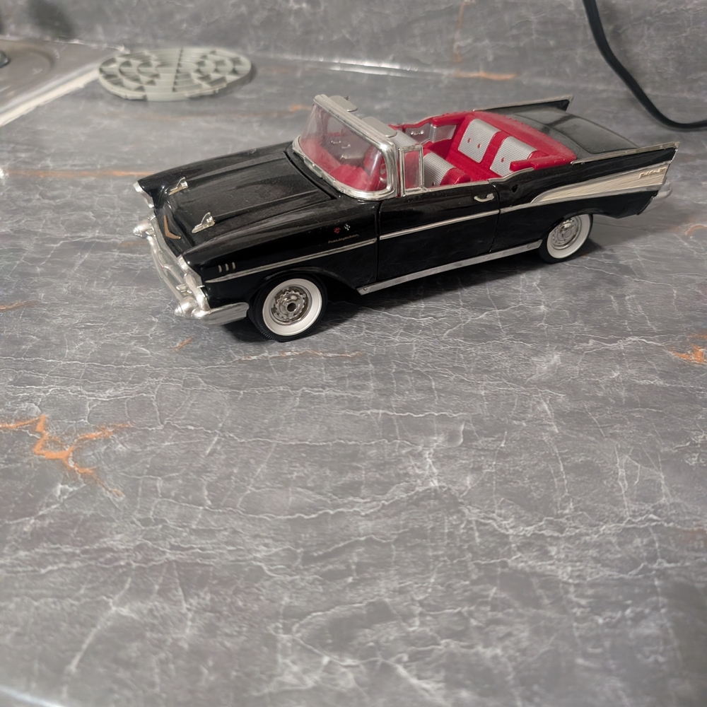 ERTL 1957 Chevy Bel Air Convertible 1:18 Scale Diecast Car Black